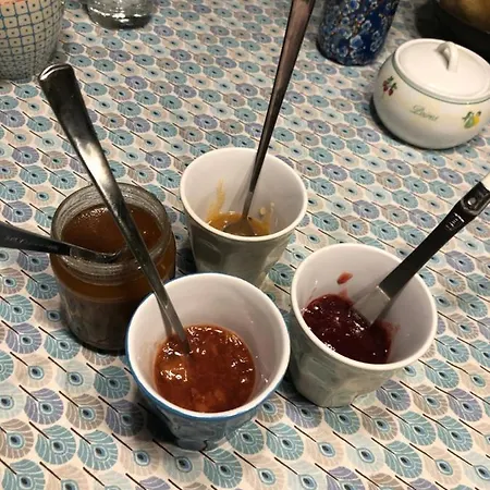 Ardoises Et Agapanthes Alojamento de Acomodação e Pequeno-almoço *